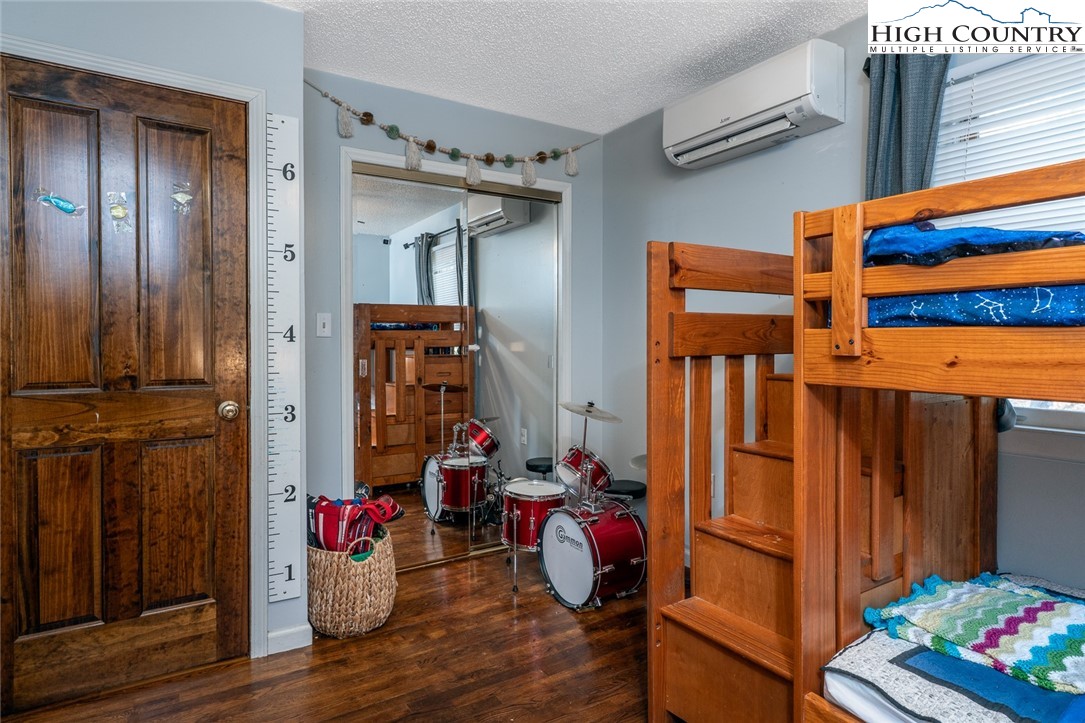 1059 Campbell Glen Lane