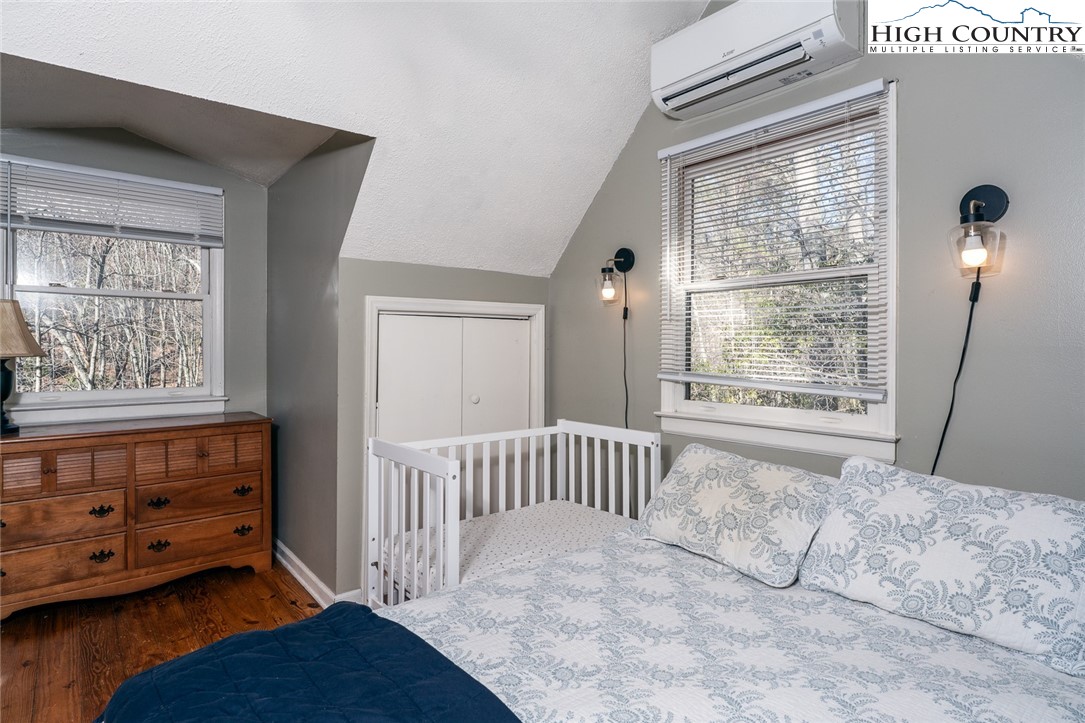 1059 Campbell Glen Lane
