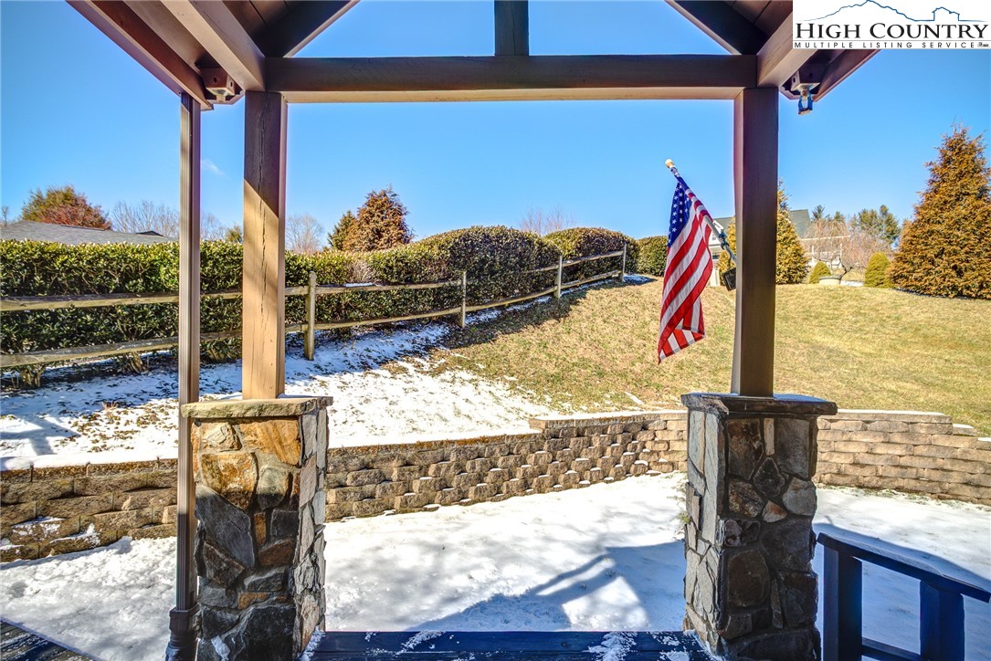 352 Woodbriar Drive