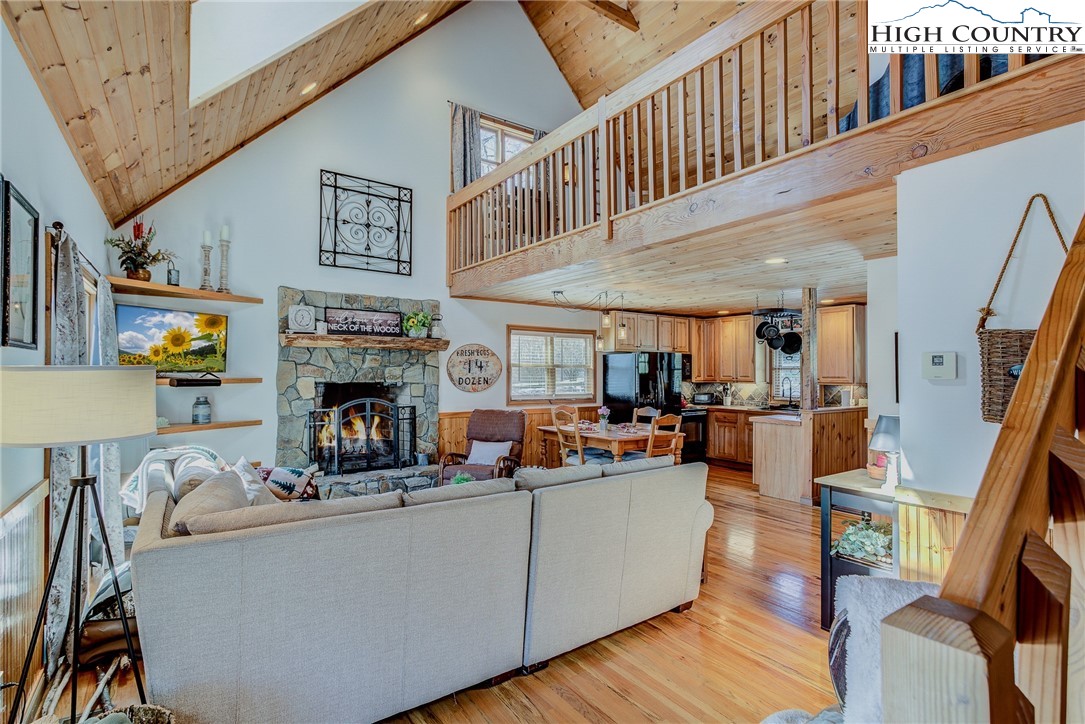 352 Woodbriar Drive