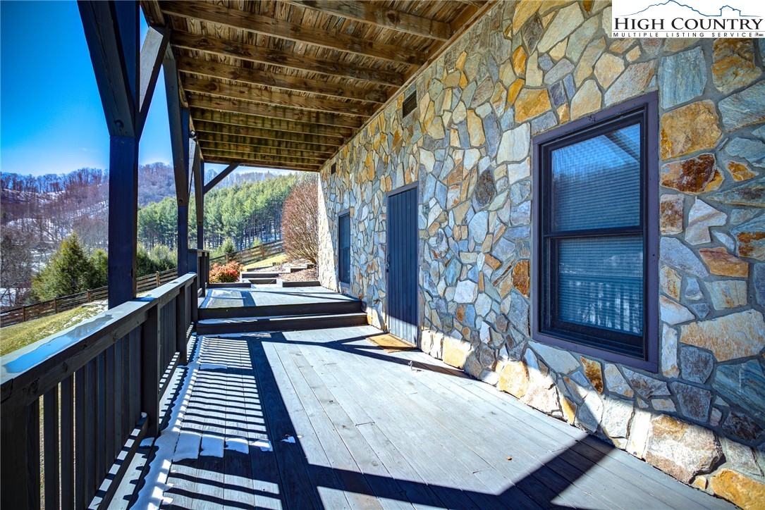 352 Woodbriar Drive