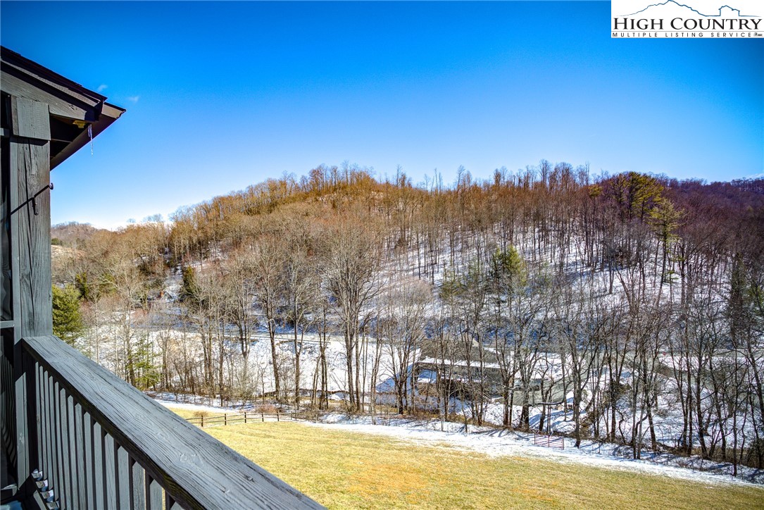 352 Woodbriar Drive