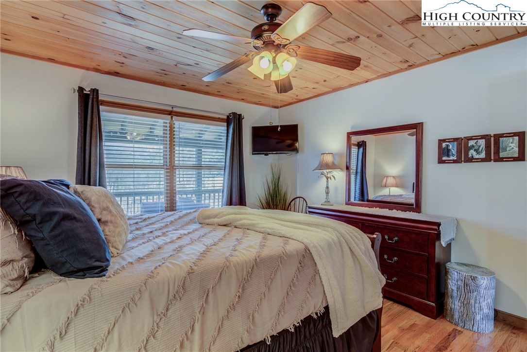 352 Woodbriar Drive