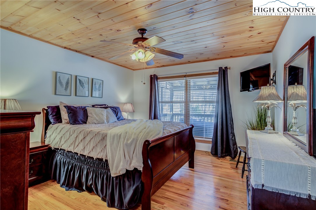 352 Woodbriar Drive