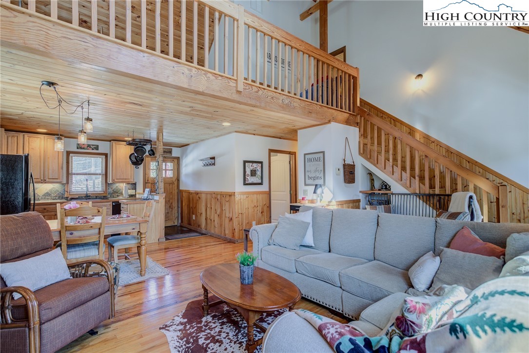 352 Woodbriar Drive