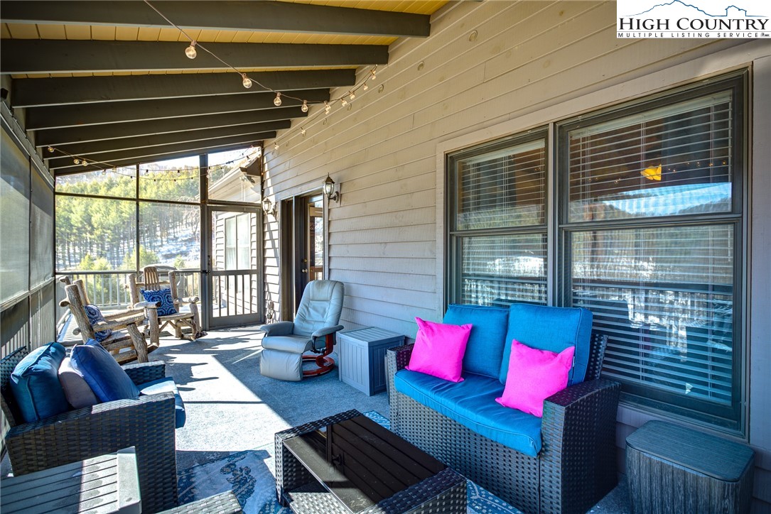 352 Woodbriar Drive