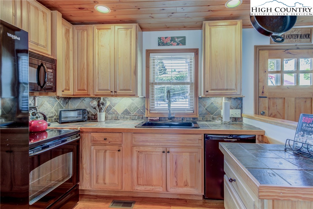 352 Woodbriar Drive