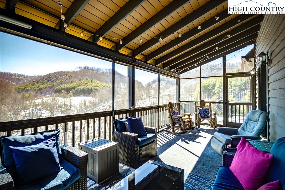 352 Woodbriar Drive