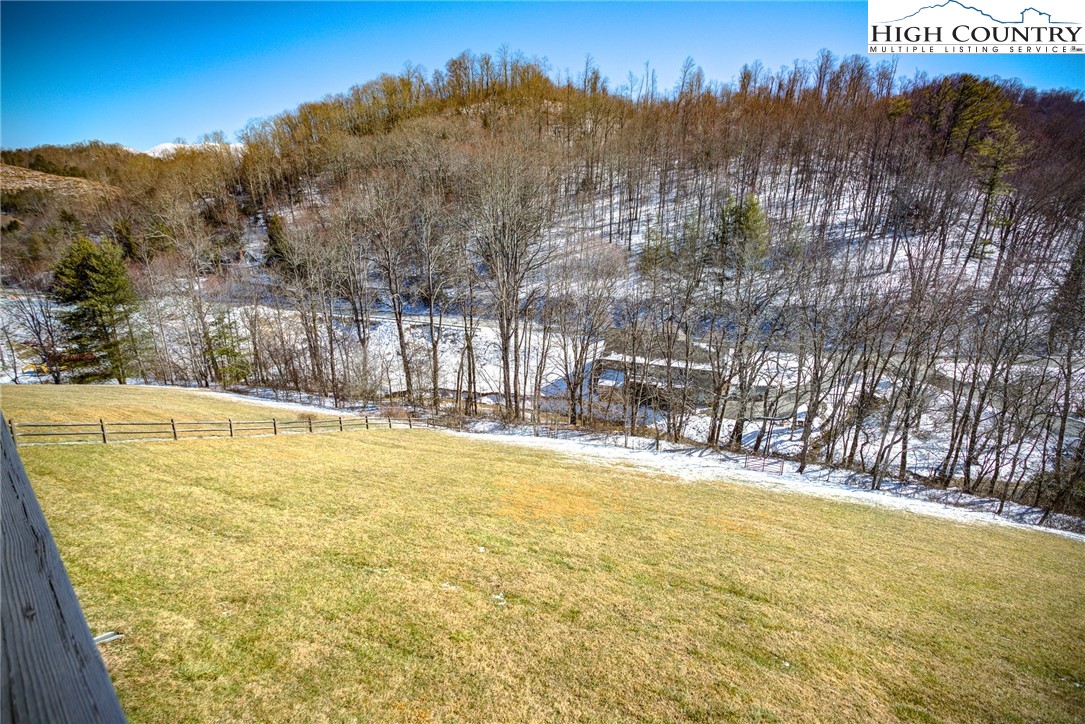 352 Woodbriar Drive