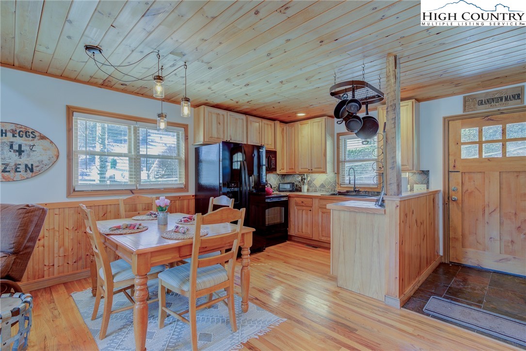 352 Woodbriar Drive