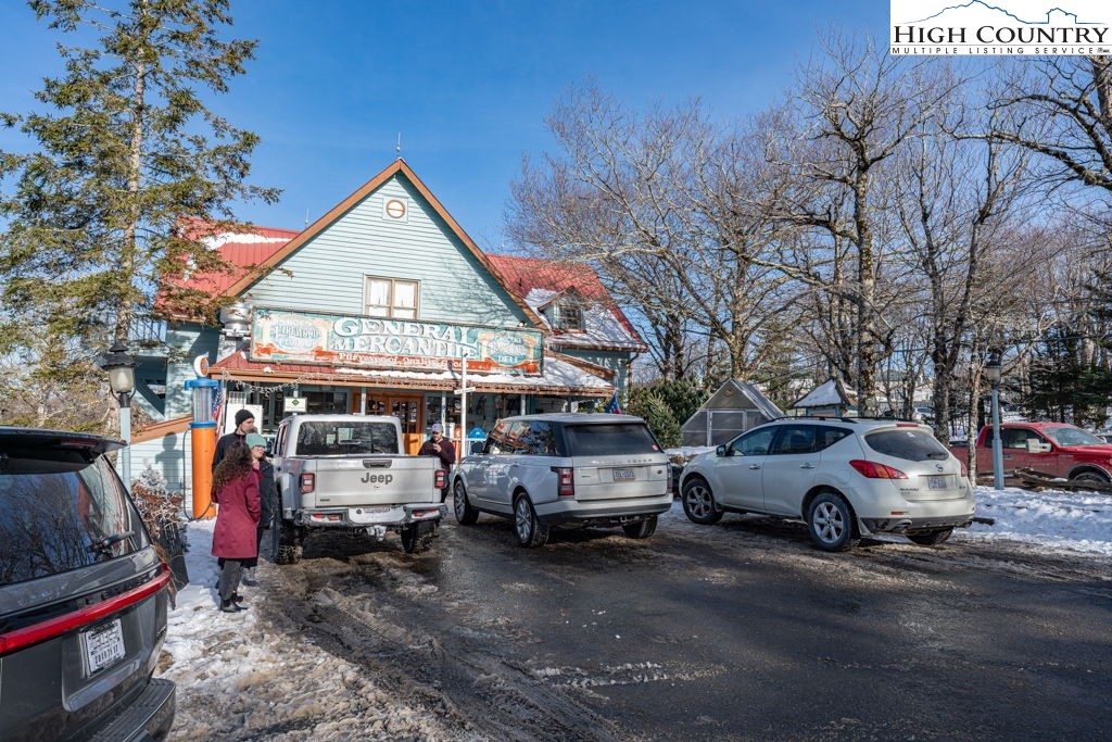 1404 Beech Mountain Parkway