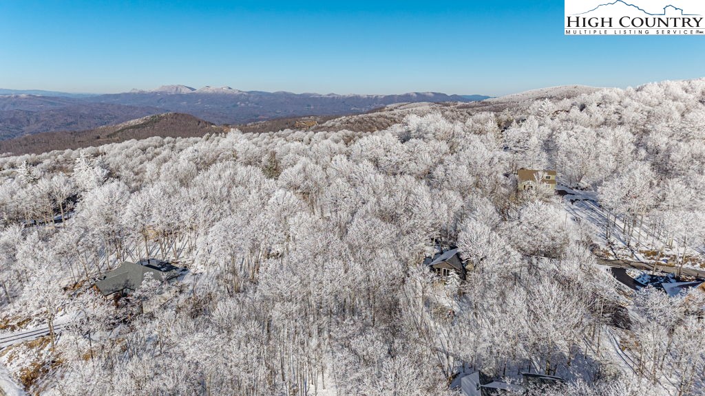 1404 Beech Mountain Parkway