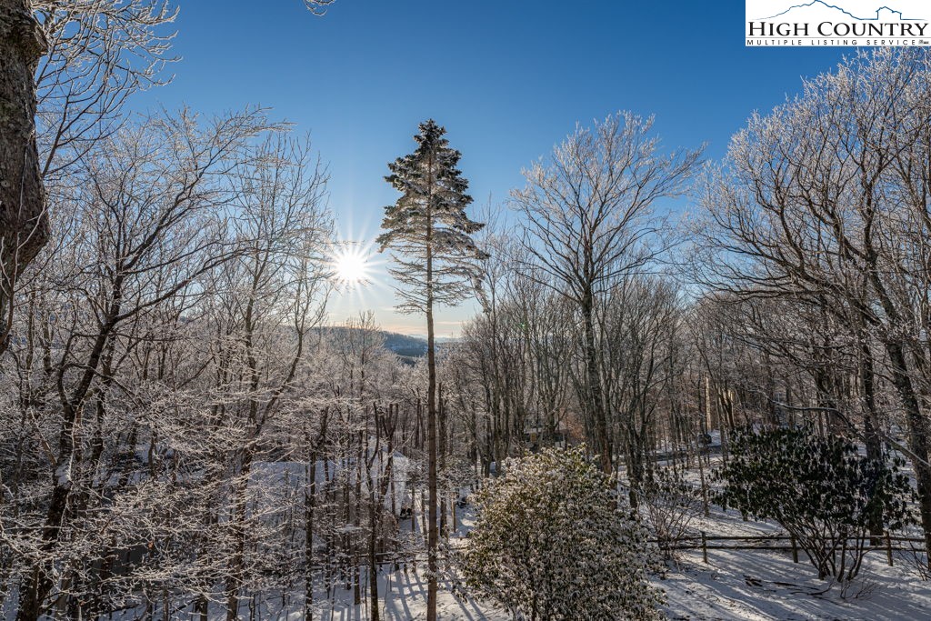 1404 Beech Mountain Parkway