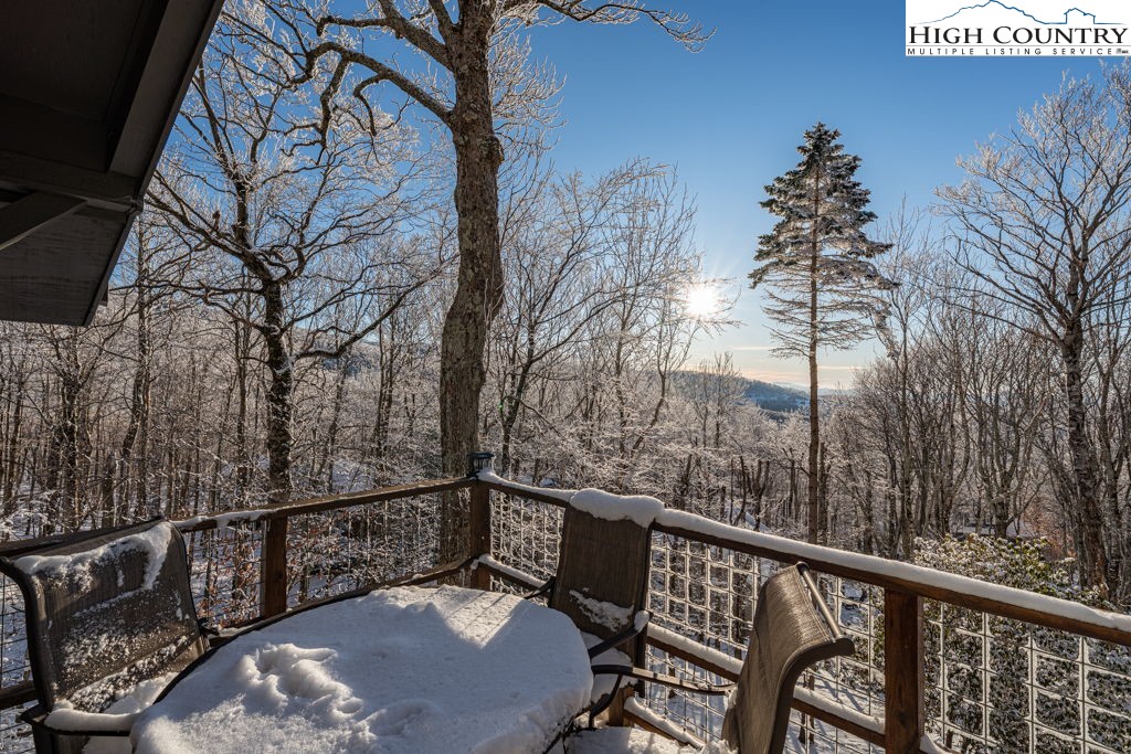 1404 Beech Mountain Parkway