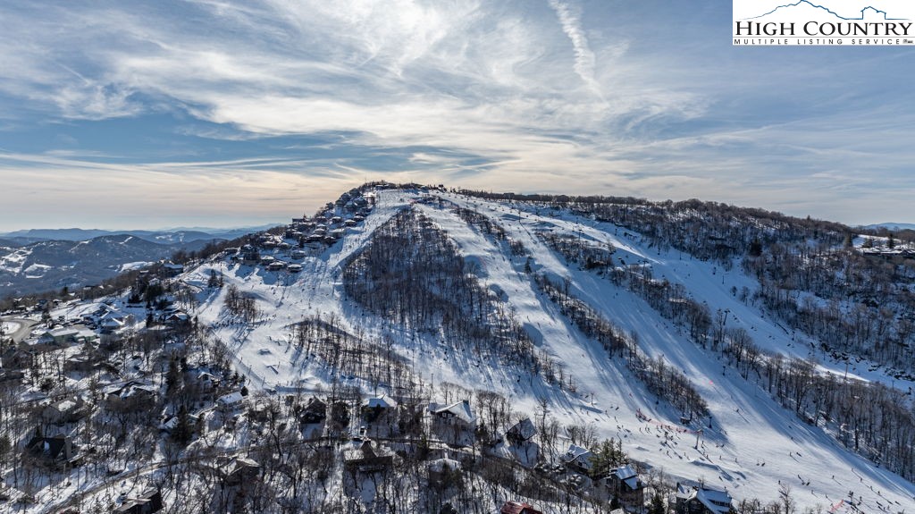 1404 Beech Mountain Parkway