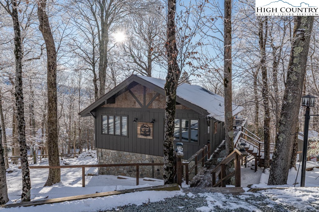1404 Beech Mountain Parkway