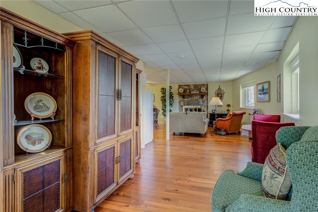 168 Grovers Knob