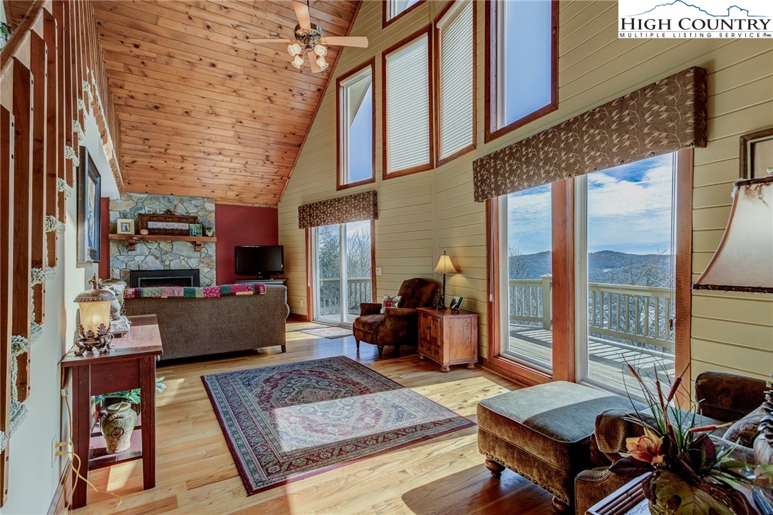 168 Grovers Knob