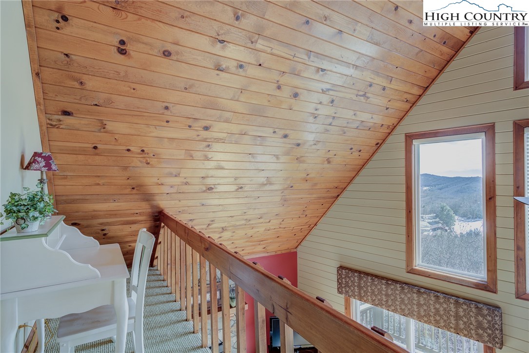 168 Grovers Knob
