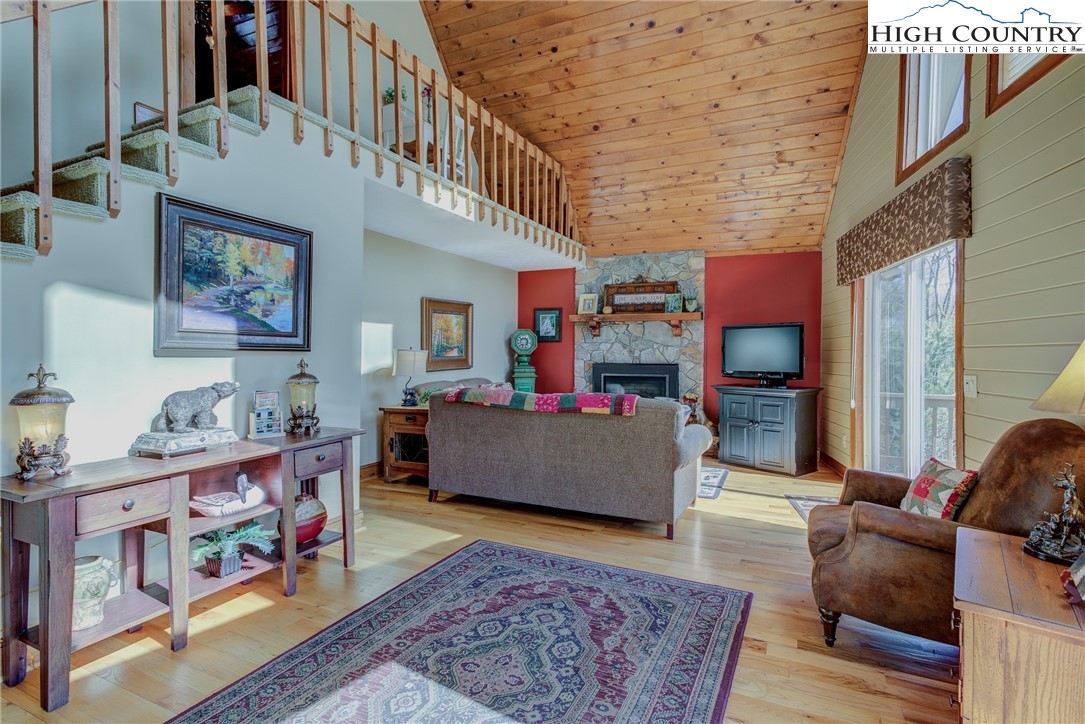 168 Grovers Knob