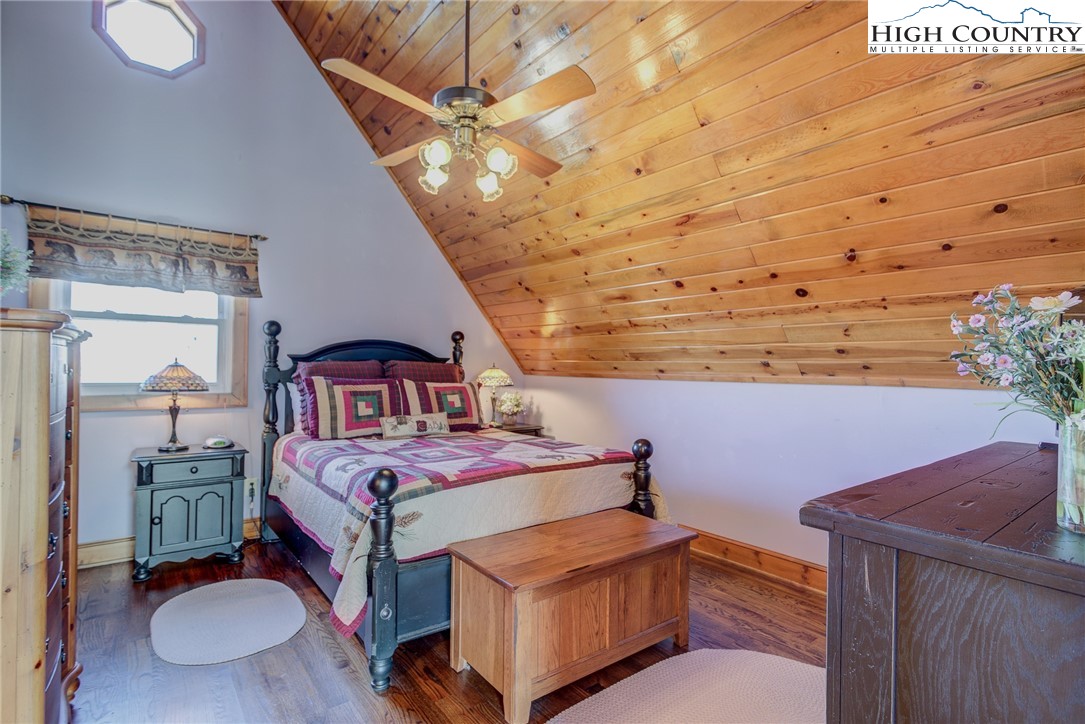 168 Grovers Knob