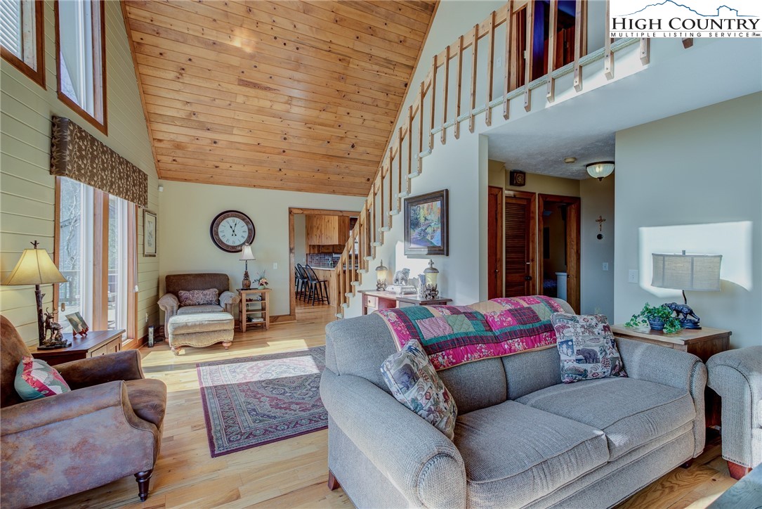 168 Grovers Knob