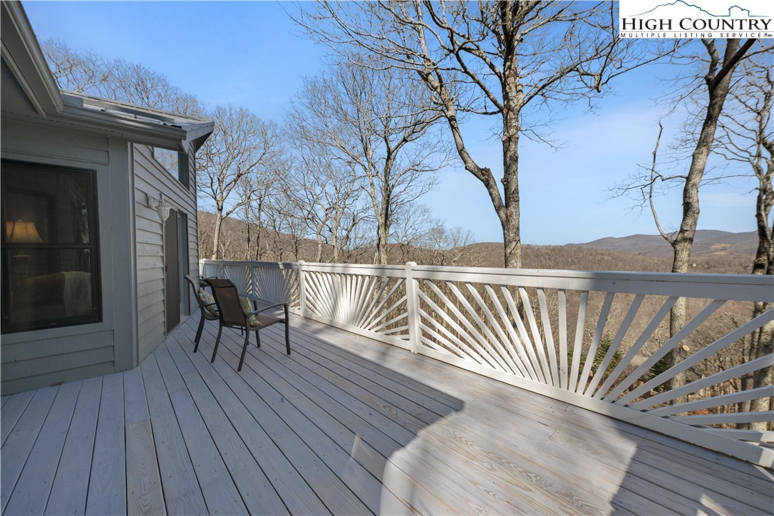 570 Running Deer Trail