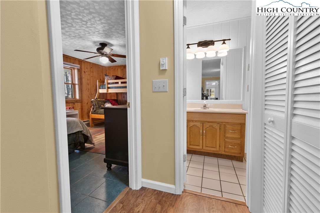 570 Running Deer Trail
