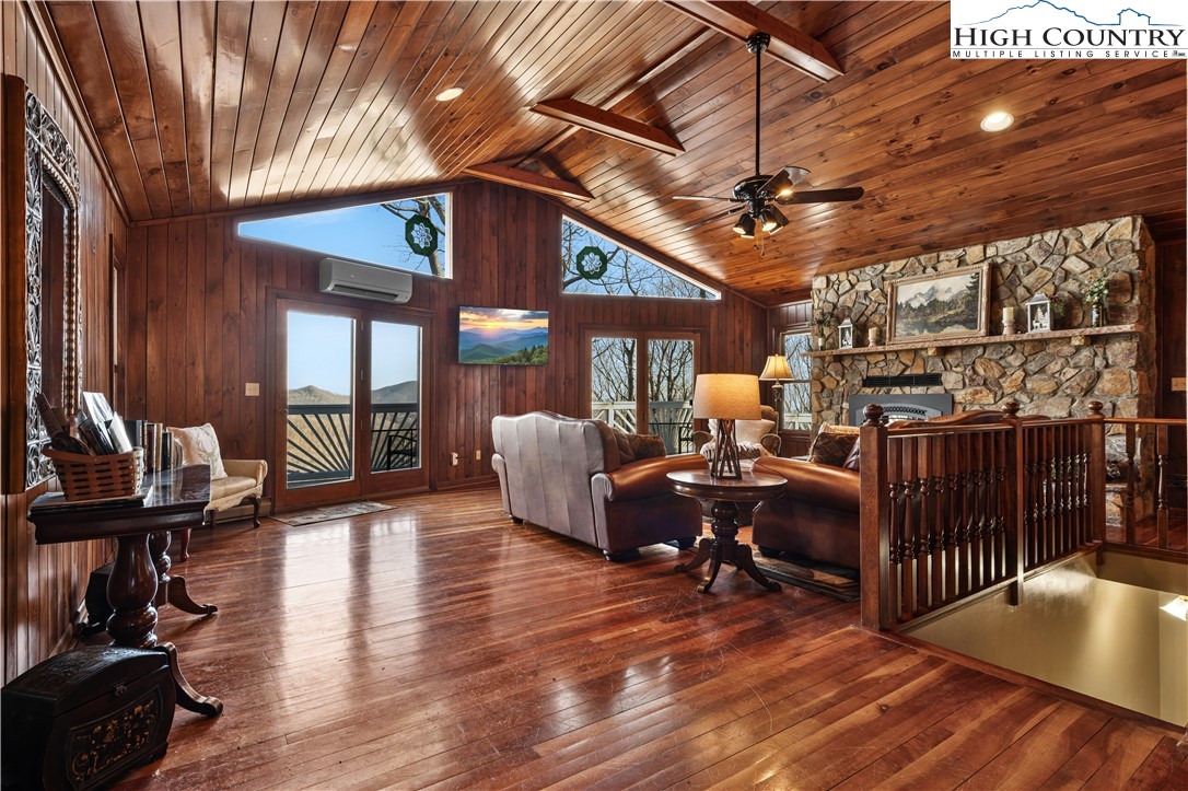 570 Running Deer Trail