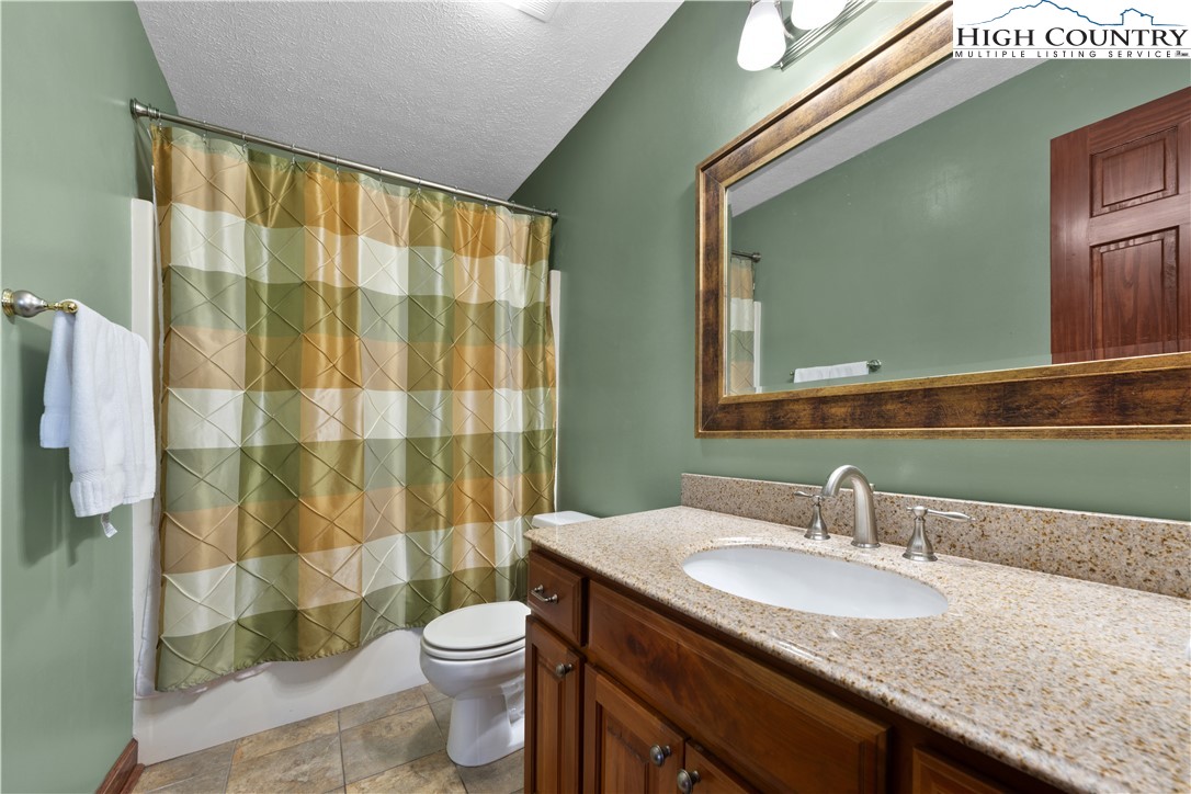 570 Running Deer Trail
