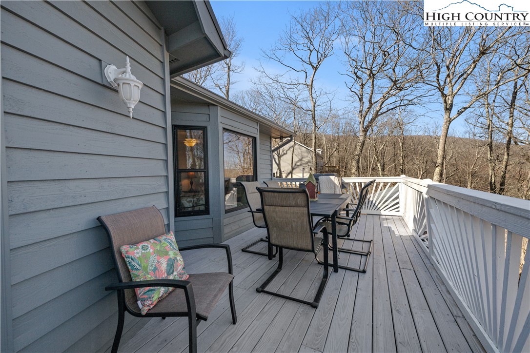 570 Running Deer Trail