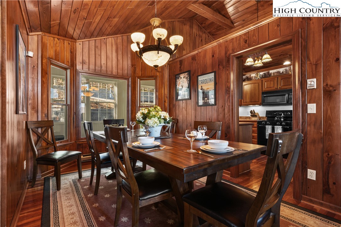 570 Running Deer Trail