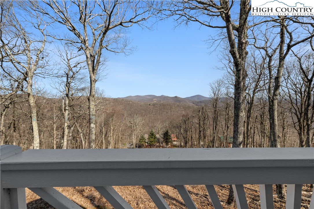 570 Running Deer Trail
