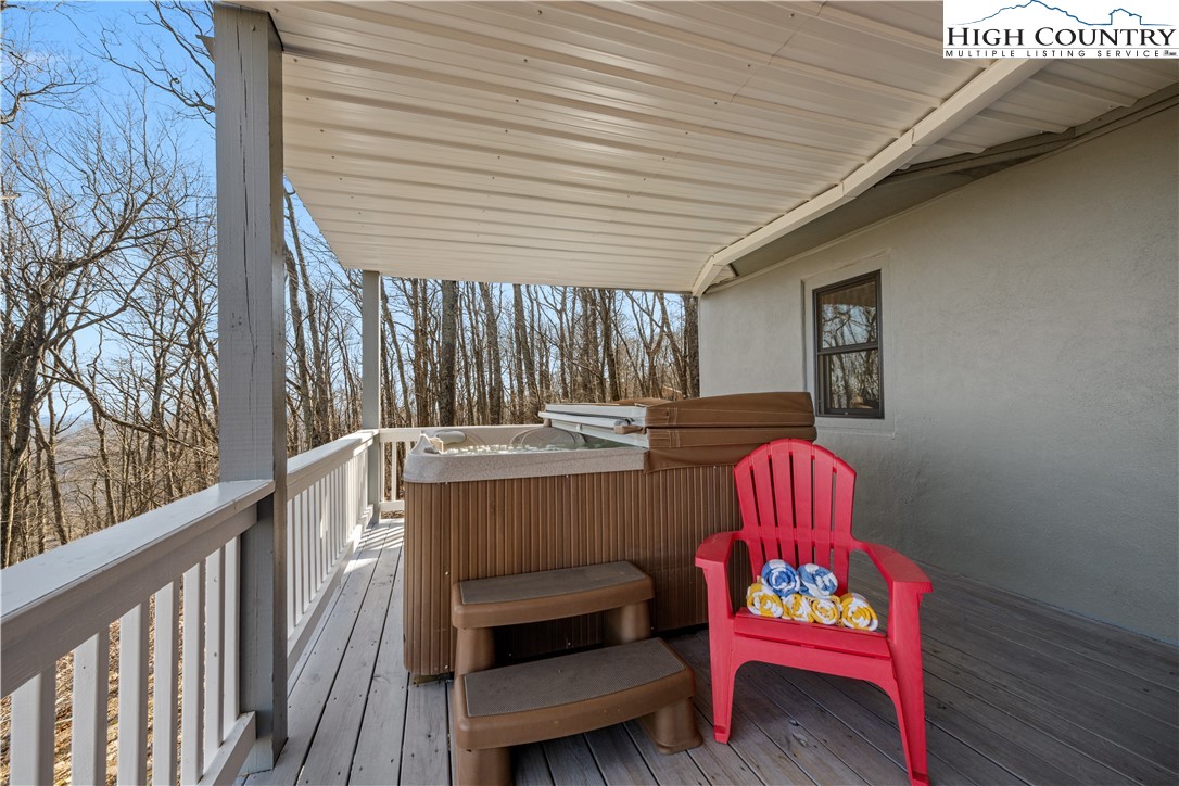 570 Running Deer Trail
