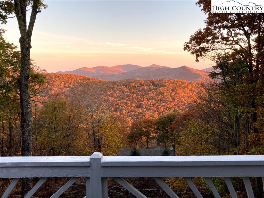 570 Running Deer Trail