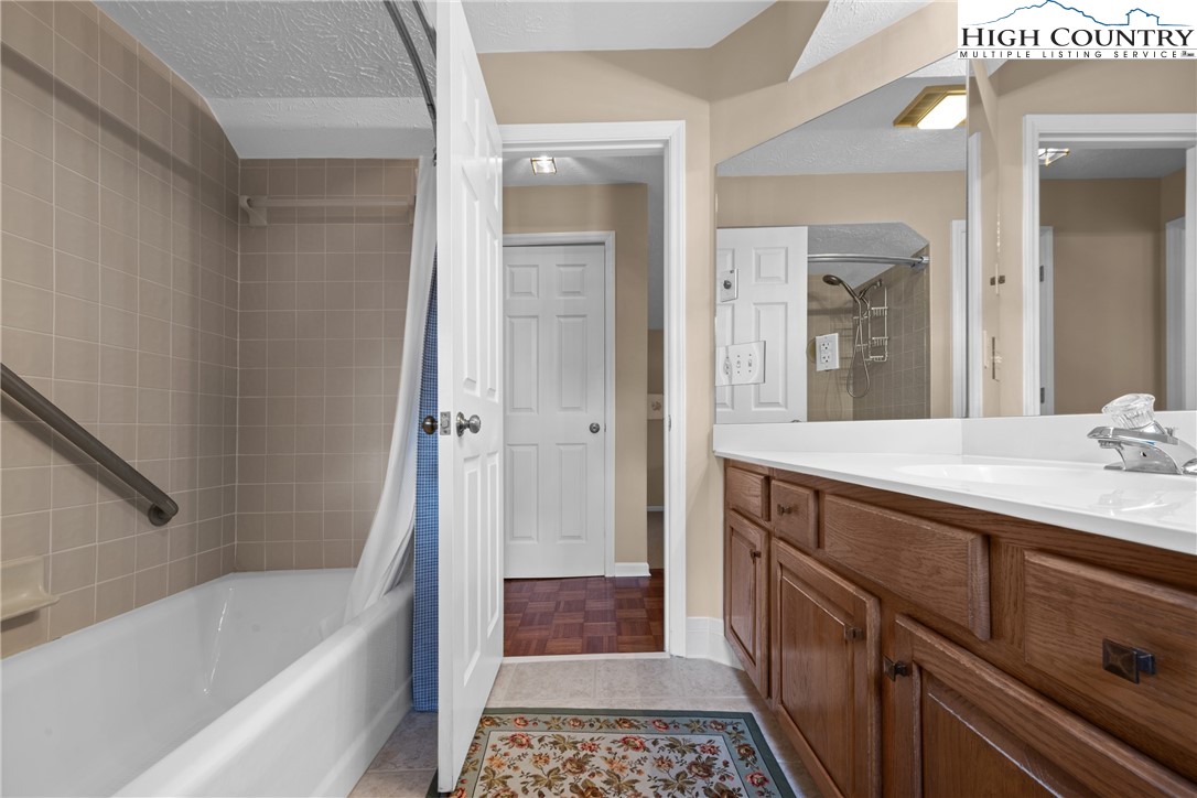 848 Chetola Lake Drive 2