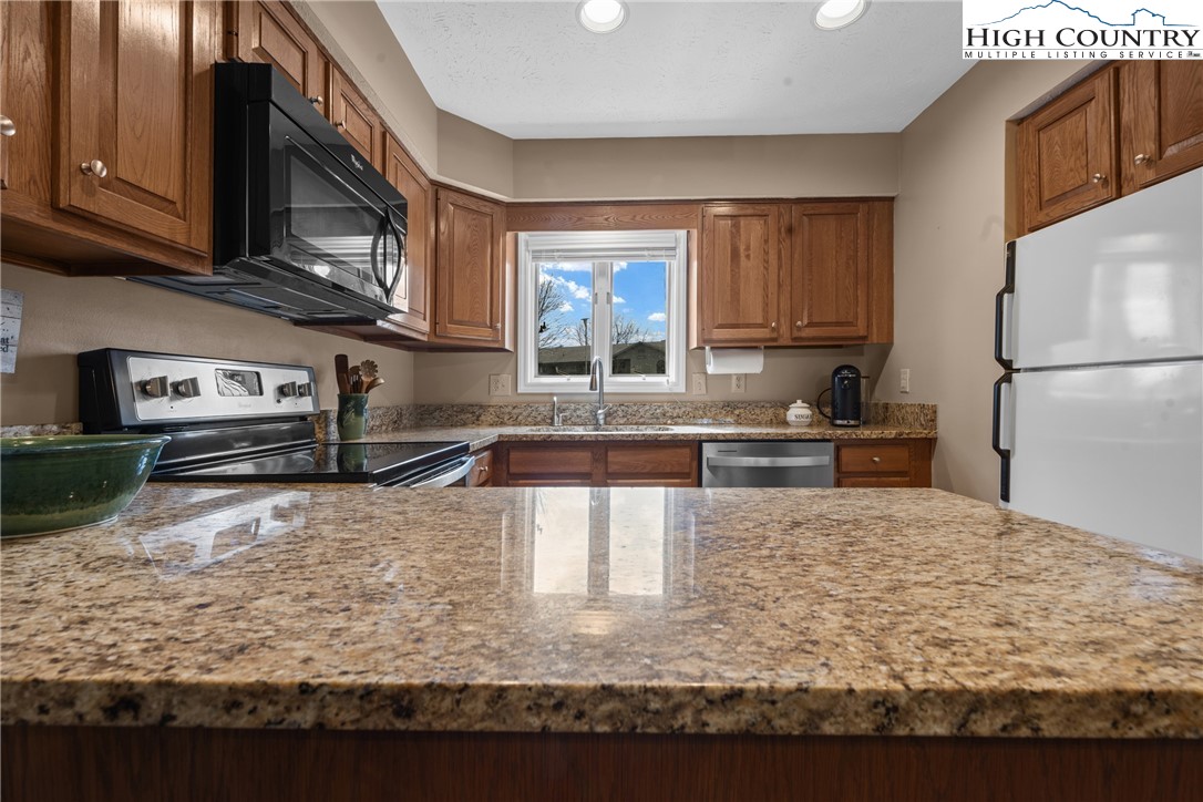 848 Chetola Lake Drive 2