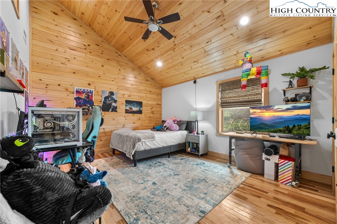 527 Cedar Trail