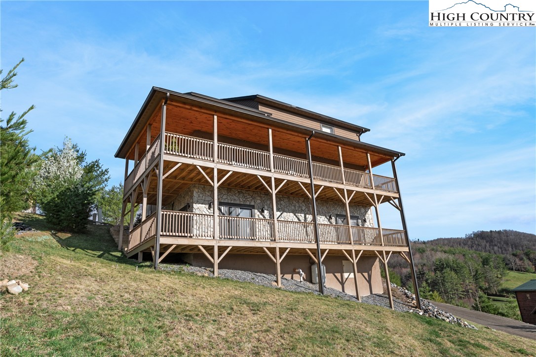 527 Cedar Trail