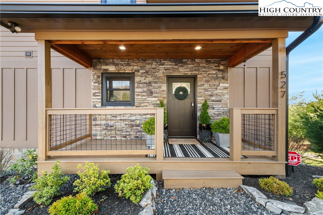 527 Cedar Trail