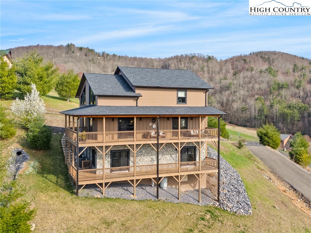 527 Cedar Trail
