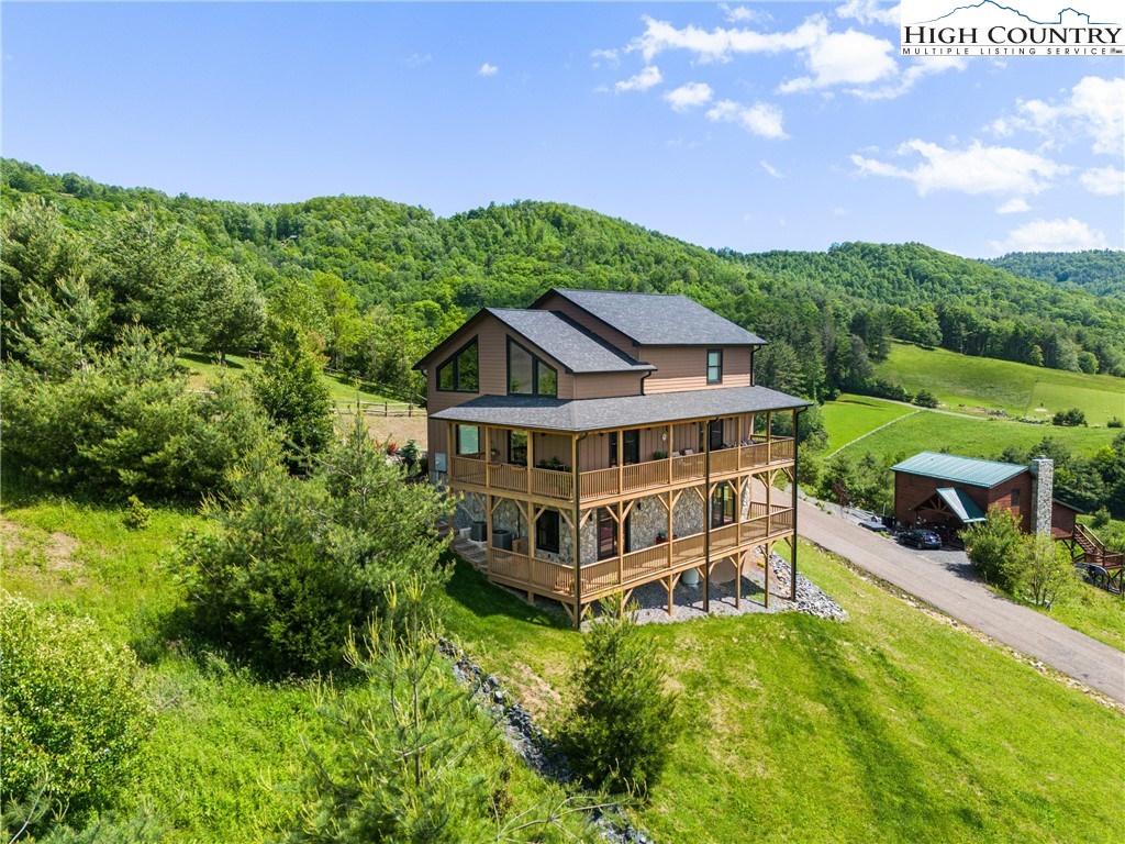 527 Cedar Trail