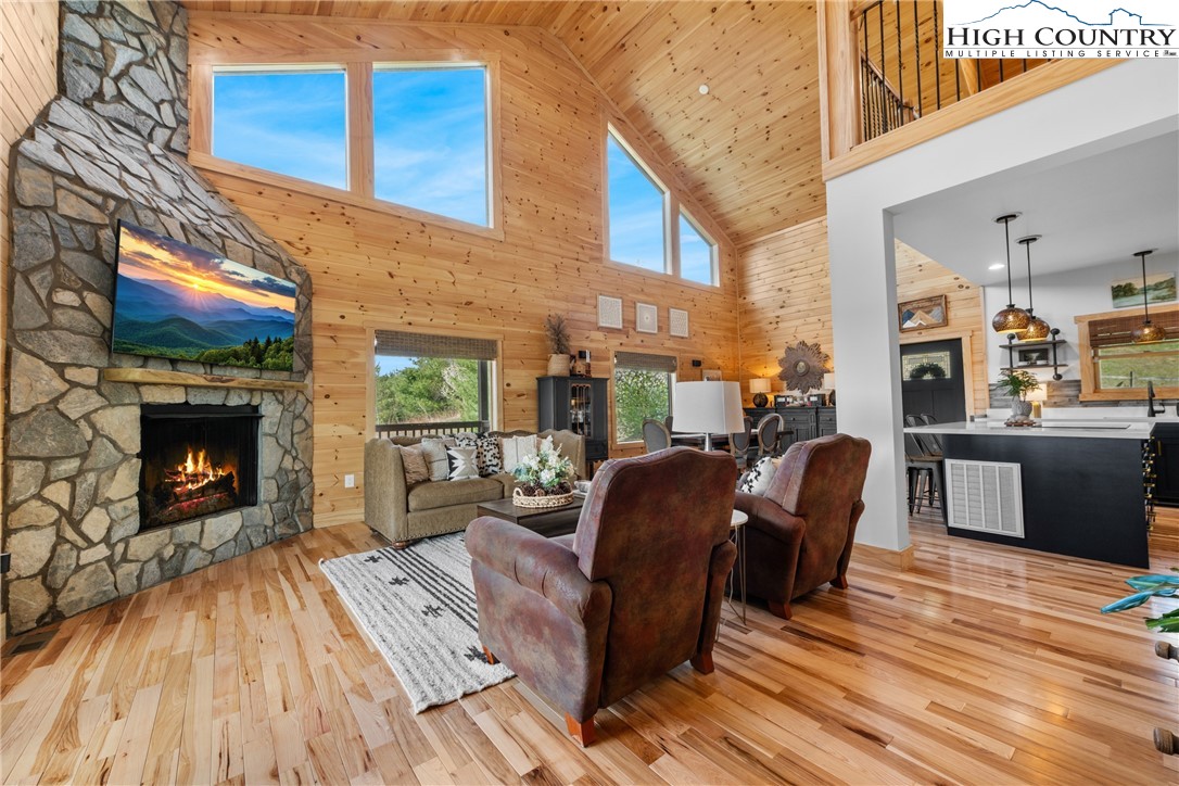 527 Cedar Trail
