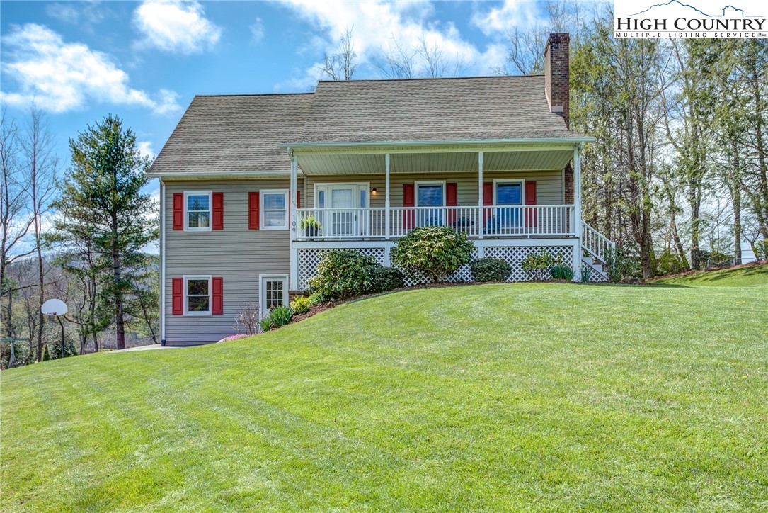 109 E Meadows Lane