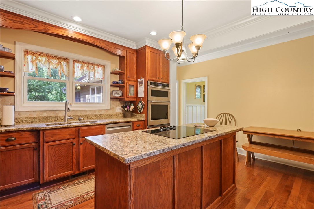 671 Parkcrest Drive
