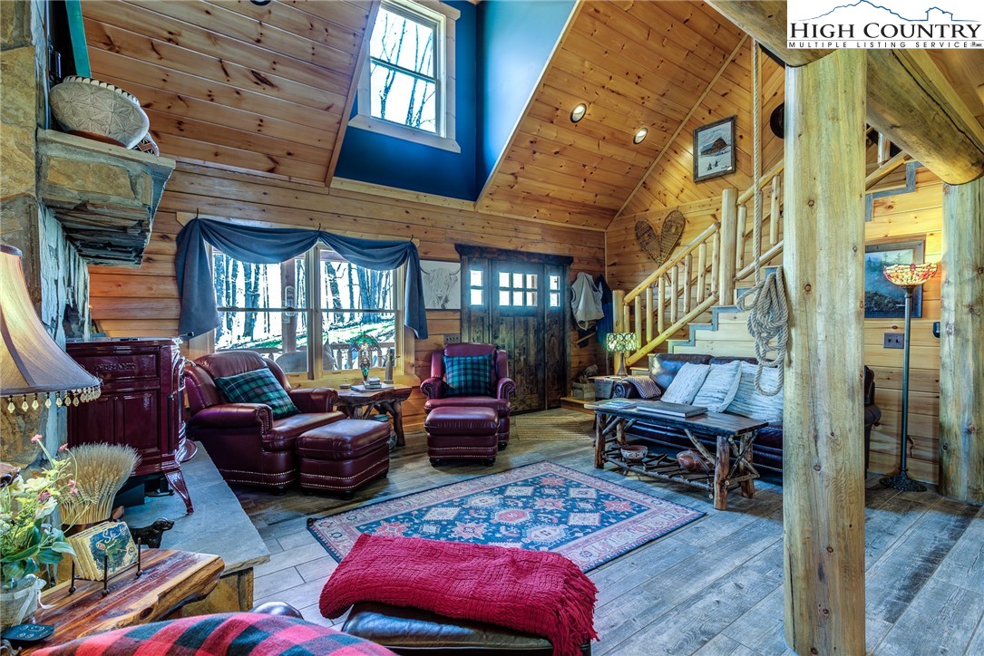 245 Deer Run Circle