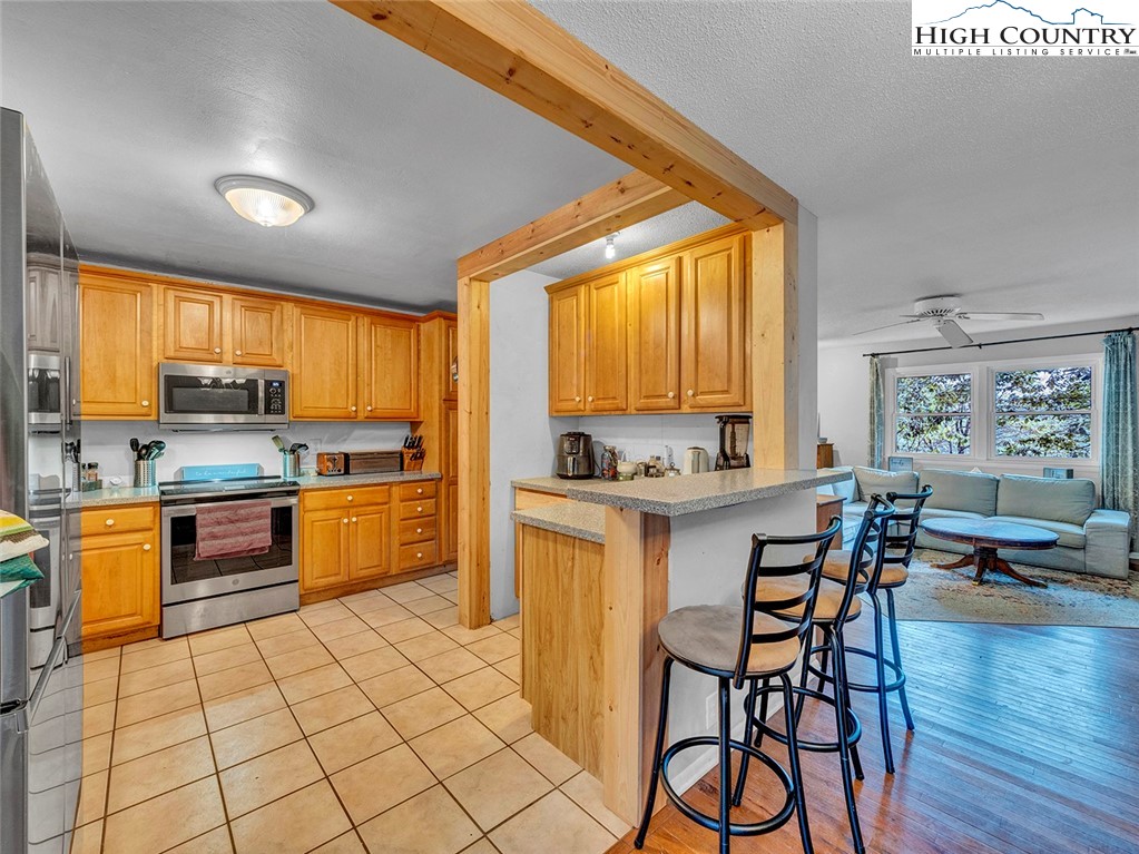 1060 Seven Oaks Road