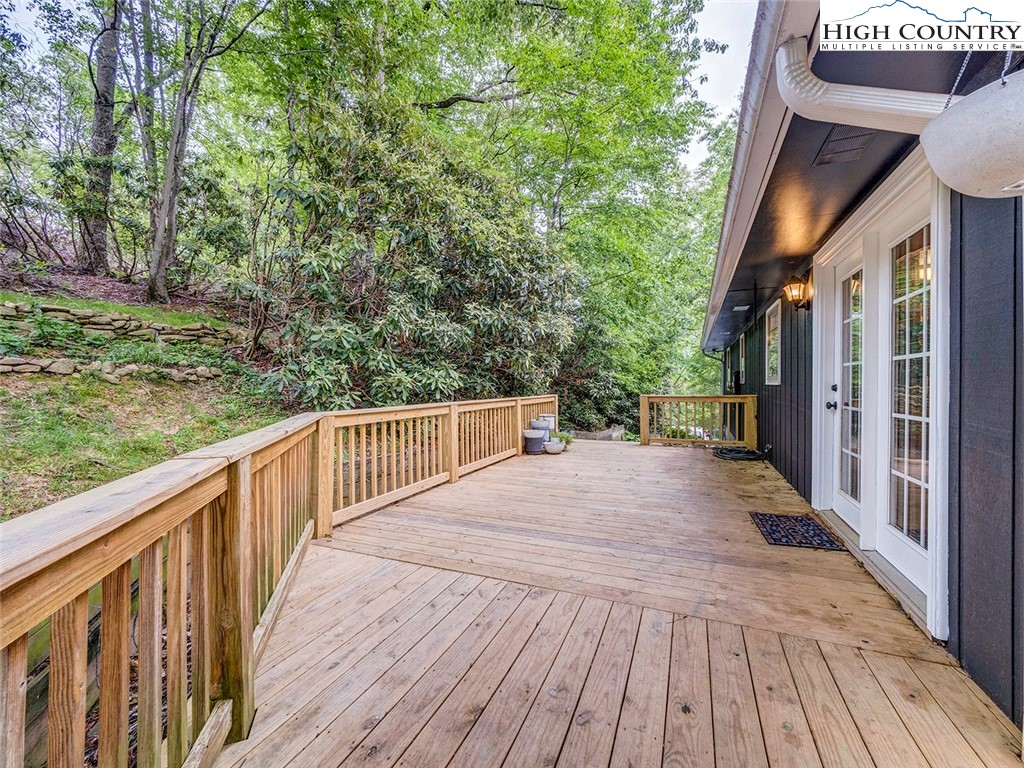 1060 Seven Oaks Road