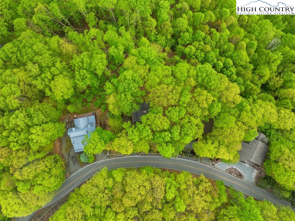 844 Pine Ridge Road
