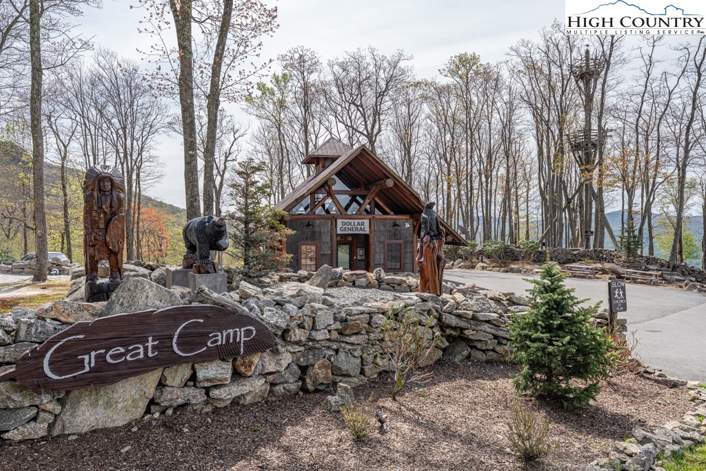 77 N Eagles Nest Trail